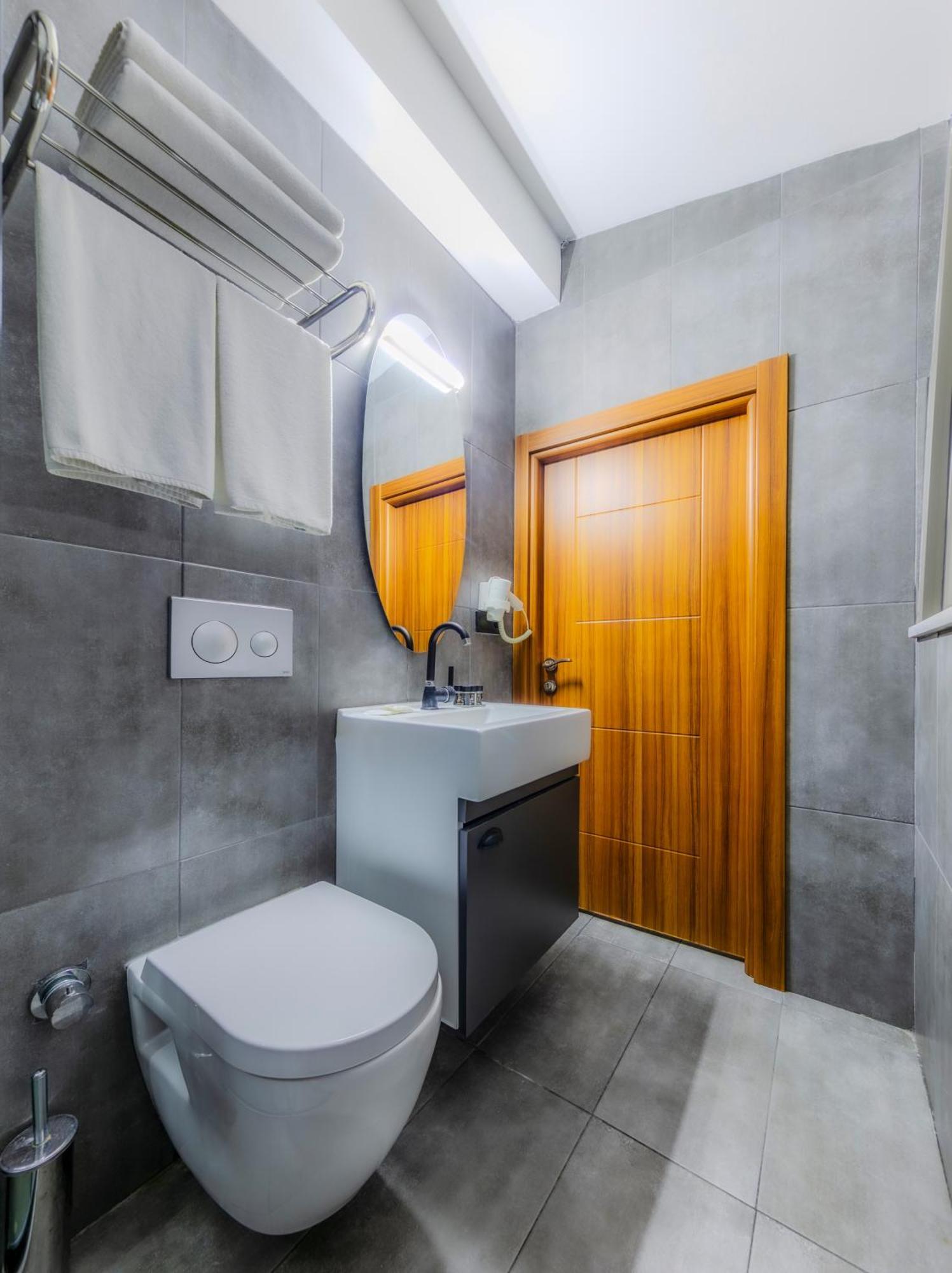 Med Airport Hotel Arnavutkoy Ngoại thất bức ảnh
